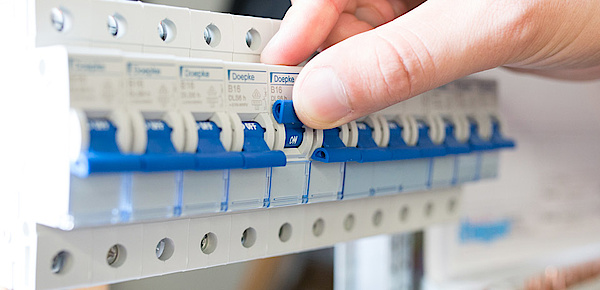 Schalt­schrank­bau bei Elektro Haubner GmbH in Roth